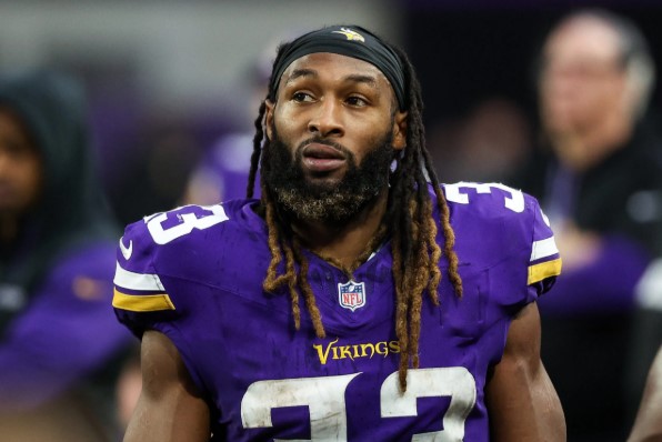 Aaron Jones measurements, net worth, nickname, height, weight ,age 2025